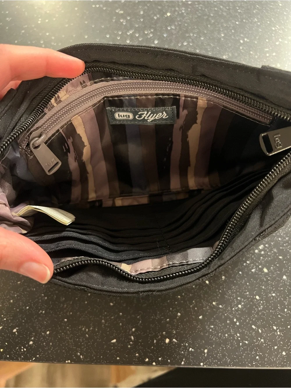 Quilted Flyer Crossbody Bag - Black